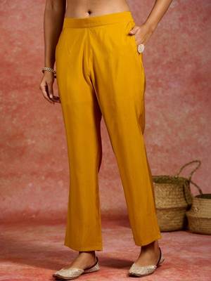 women embroidered regular thread work kurta with trousers & with dupatta 6
