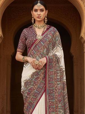 Off white ethnic motifs woven design banarasi saree with blouse piece 2