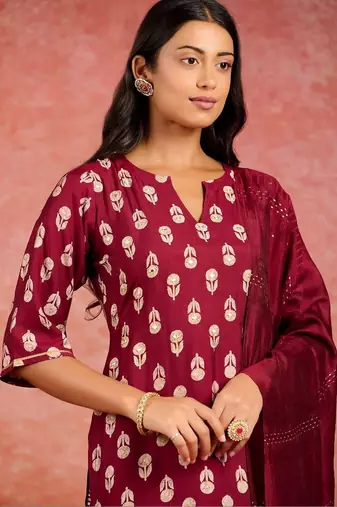 women ethnic motifs printed regular kurta with trousers & with dupatta