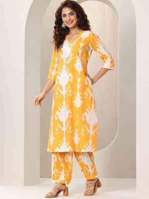 ethnic motifs printed v-neck kurta with salwar 4