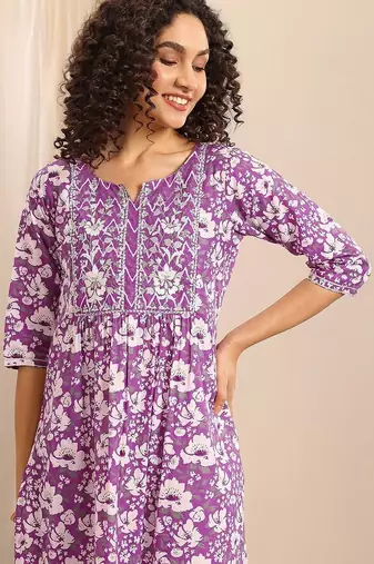 women floral printed empire thread work kurta with trousers & with dupatta