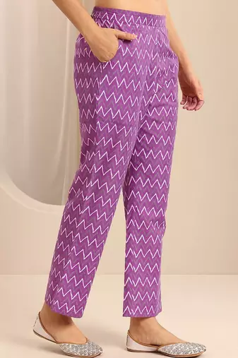 women floral printed empire thread work kurta with trousers & with dupatta