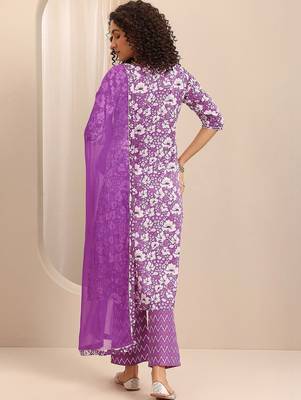 women floral printed empire thread work kurta with trousers & with dupatta 4