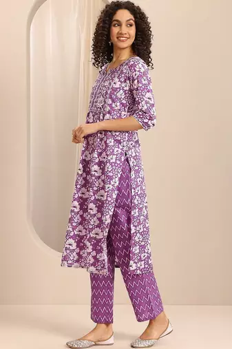 women floral printed empire thread work kurta with trousers & with dupatta