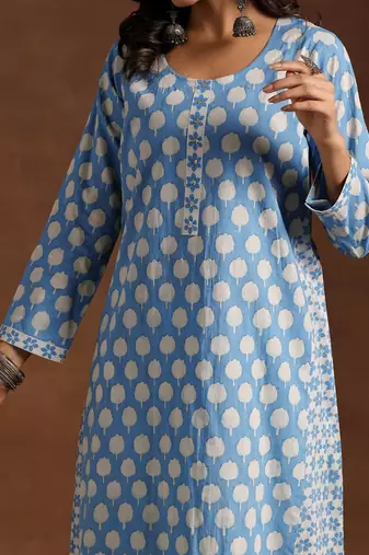 women ethnic motifs printed regular kurta with trousers