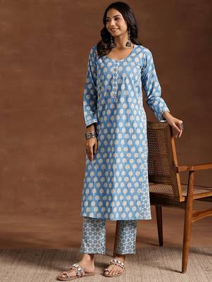 women ethnic motifs printed regular kurta with trousers 5