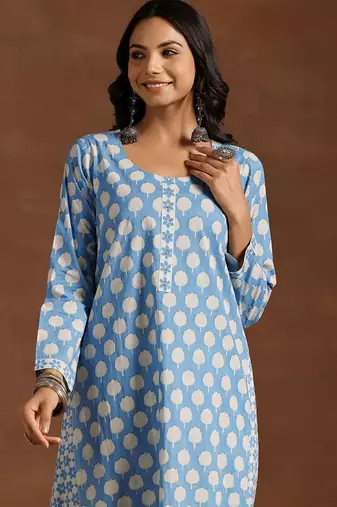 women ethnic motifs printed regular kurta with trousers