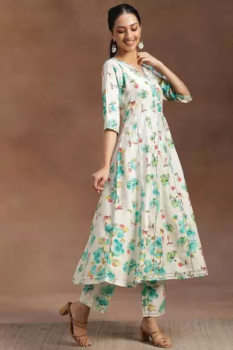women floral printed panelled kurta with trousers