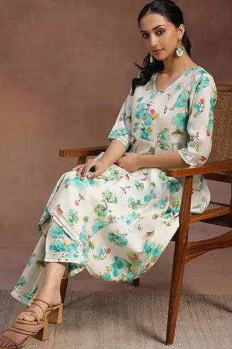 women floral printed panelled kurta with trousers