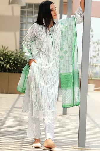 women ethnic motifs printed regular kurta with trousers & with dupatta