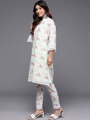 women printed regular kurta with trousers 7