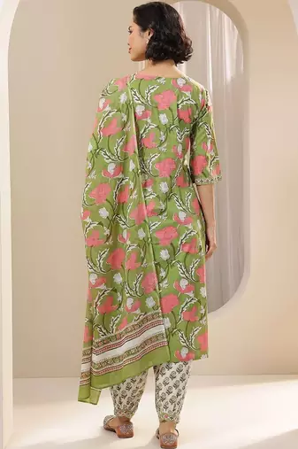 women floral printed regular kurta with salwar & with dupatta