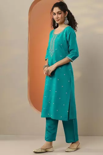 ethnic motifs embroidered regular thread work kurta & trousers with dupatta