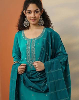 ethnic motifs embroidered regular thread work kurta & trousers with dupatta 4