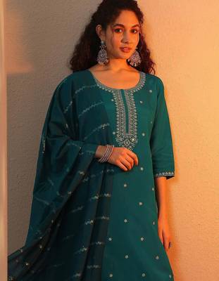 ethnic motifs embroidered regular thread work kurta & trousers with dupatta 7