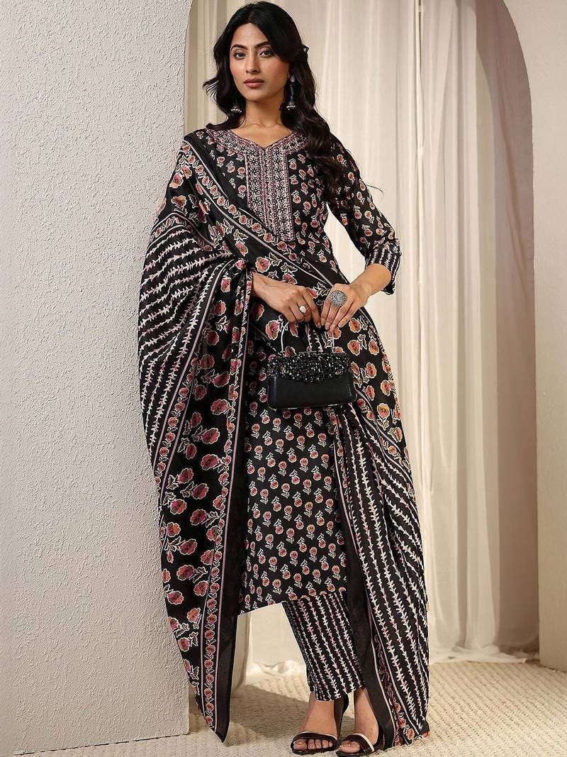 women ethnic motifs printed regular thread work kurta with trousers & with dupatta