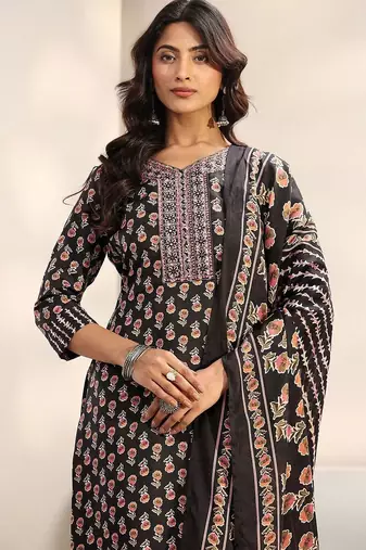 women ethnic motifs printed regular thread work kurta with trousers & with dupatta