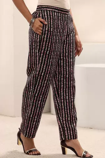 women ethnic motifs printed regular thread work kurta with trousers & with dupatta