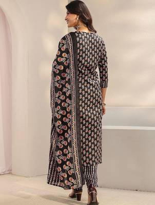 women ethnic motifs printed regular thread work kurta with trousers & with dupatta 6