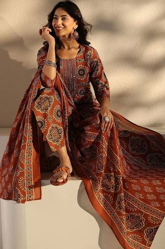 women ethnic motifs printed regular mirror work kurta with trousers & with dupatta