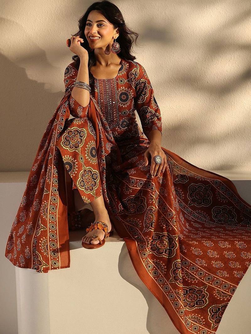 women ethnic motifs printed regular mirror work kurta with trousers & with dupatta