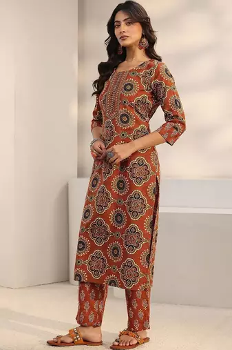 women ethnic motifs printed regular mirror work kurta with trousers & with dupatta
