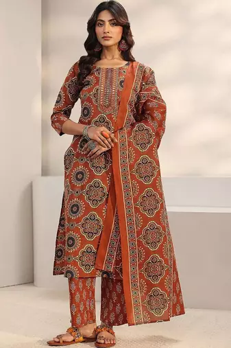 women ethnic motifs printed regular mirror work kurta with trousers & with dupatta