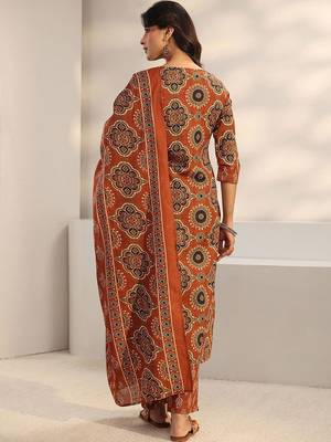 women ethnic motifs printed regular mirror work kurta with trousers & with dupatta 4