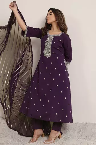 women floral embroidered regular sequinned kurta with trousers & with dupatta