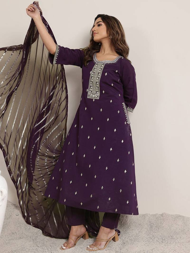 women floral embroidered regular sequinned kurta with trousers & with dupatta