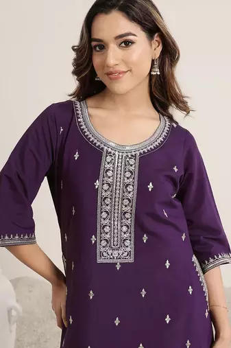 women floral embroidered regular sequinned kurta with trousers & with dupatta