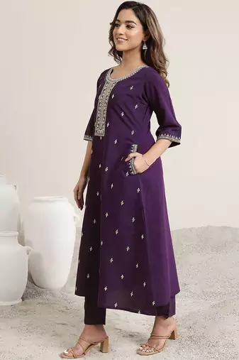 women floral embroidered regular sequinned kurta with trousers & with dupatta