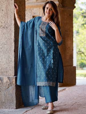 floral embroidered straight sequinned kurta with trousers & dupatta 1