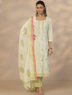 women ethnic motifs printed regular thread work kurta with trousers & with dupatta 1