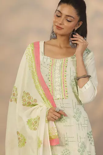 women ethnic motifs printed regular thread work kurta with trousers & with dupatta
