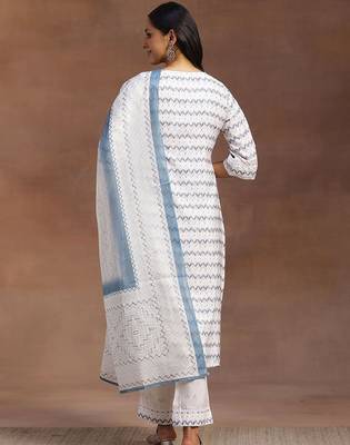 chevron embroidered regular thread work kurta with palazzos & dupatta 5