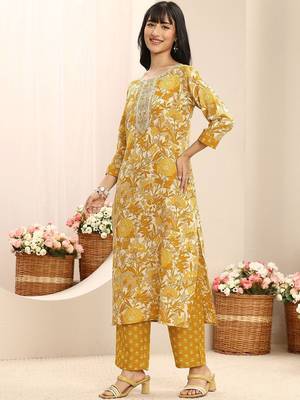 libas mustard floral printed straight suit set with dupatta 2