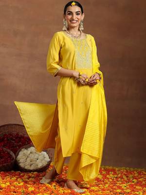 ethnic motifs embroidered sequinned straight kurta with trouser & dupatta 3