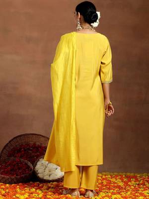 ethnic motifs embroidered sequinned straight kurta with trouser & dupatta 4