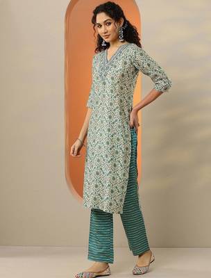 floral printed v-neck thread work straight kurta with trousers & dupatta 3