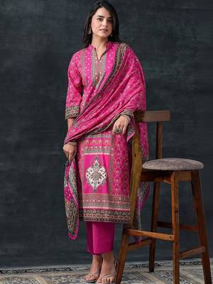 women ethnic motifs printed regular kurta with trousers & with dupatta 4