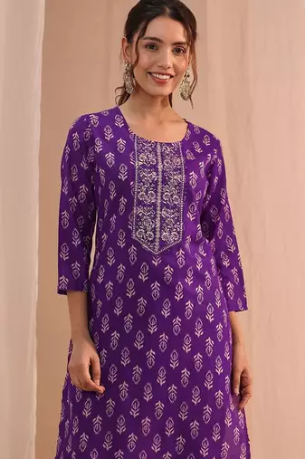 women ethnic motifs printed regular thread work kurta with trousers & with dupatta