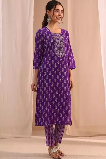 women ethnic motifs printed regular thread work kurta with trousers & with dupatta