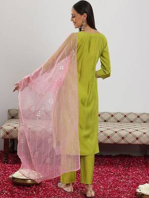 green and pink floral zari yoke design straight kurta with trouser & dupatta 4