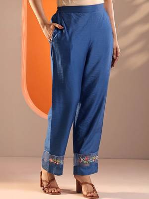 women floral embroidered regular thread work kurta with trousers & with dupatta 2