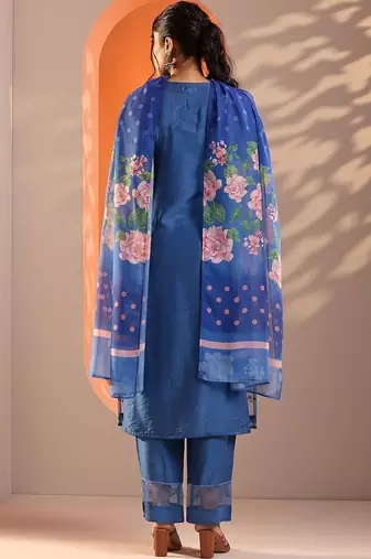 women floral embroidered regular thread work kurta with trousers & with dupatta