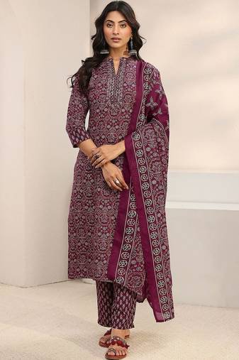 women ethnic motifs printed regular thread work kurta with trousers & with dupatta