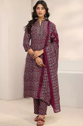 women ethnic motifs printed regular thread work kurta with trousers & with dupatta