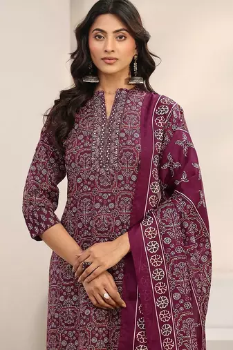 women ethnic motifs printed regular thread work kurta with trousers & with dupatta
