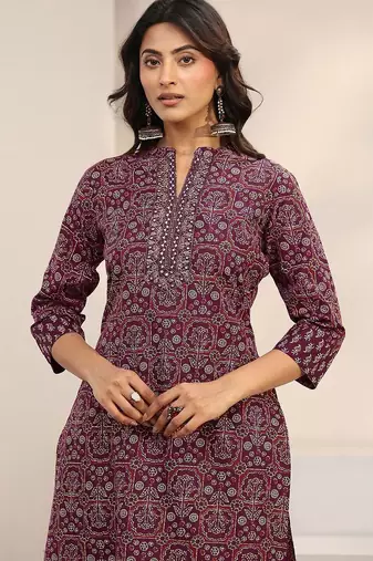 women ethnic motifs printed regular thread work kurta with trousers & with dupatta
